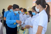 LĐLĐ tỉnh Bình Định thăm, chúc tết và tặng quà công nhân, lao động nhân dịp đầu năm Tân Sửu 2021
