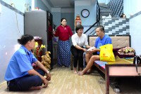 LĐLĐ tỉnh Bình Định: Thăm và tặng quà cho đoàn viên, người lao động có hoàn cảnh khó khăn nhân Tháng Công nhân năm 2022