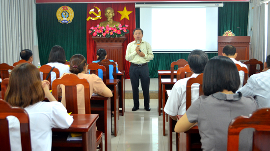 LĐLĐ tỉnh tập huấn công tác an toàn, vệ sinh lao động